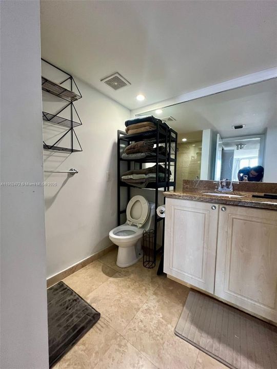 For Sale: $850,000 (2 beds, 2 baths, 1496 Square Feet)