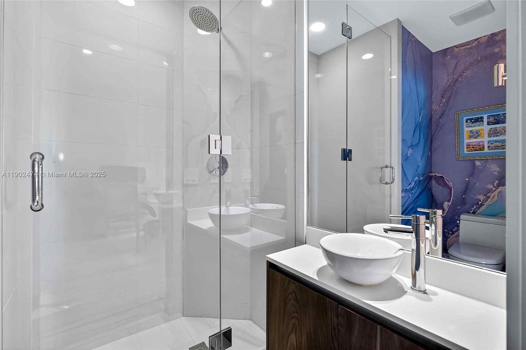 Active With Contract: $12,000 (3 beds, 3 baths, 1650 Square Feet)