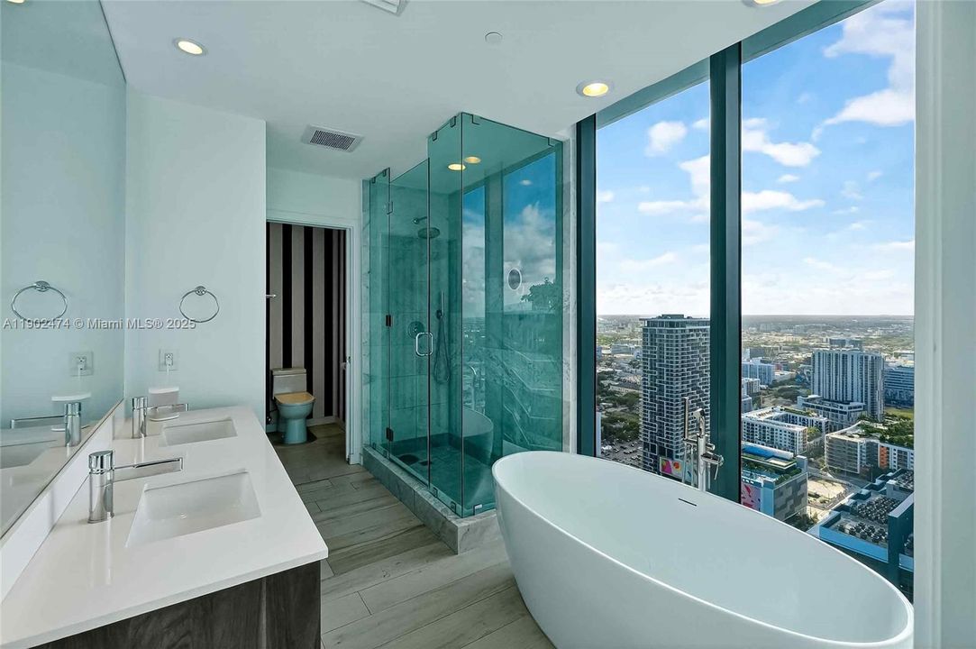 Active With Contract: $12,000 (3 beds, 3 baths, 1650 Square Feet)