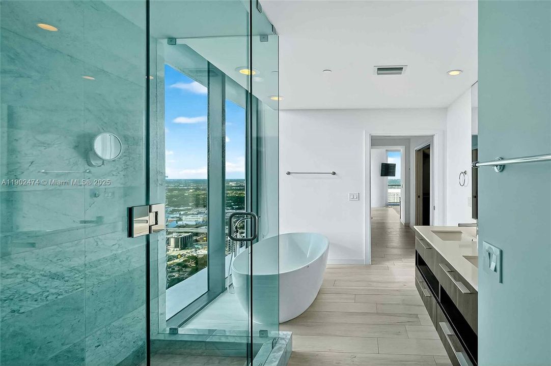 Active With Contract: $12,000 (3 beds, 3 baths, 1650 Square Feet)