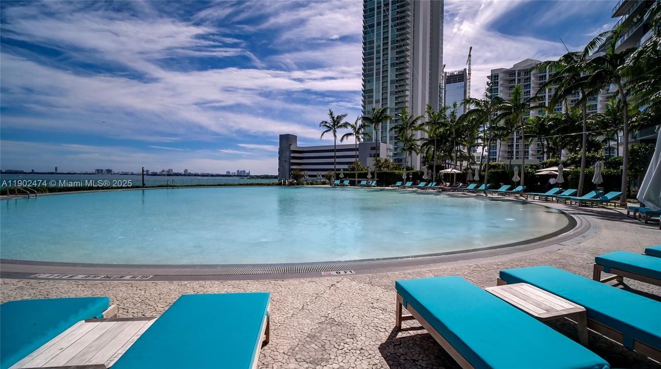 Active With Contract: $12,000 (3 beds, 3 baths, 1650 Square Feet)