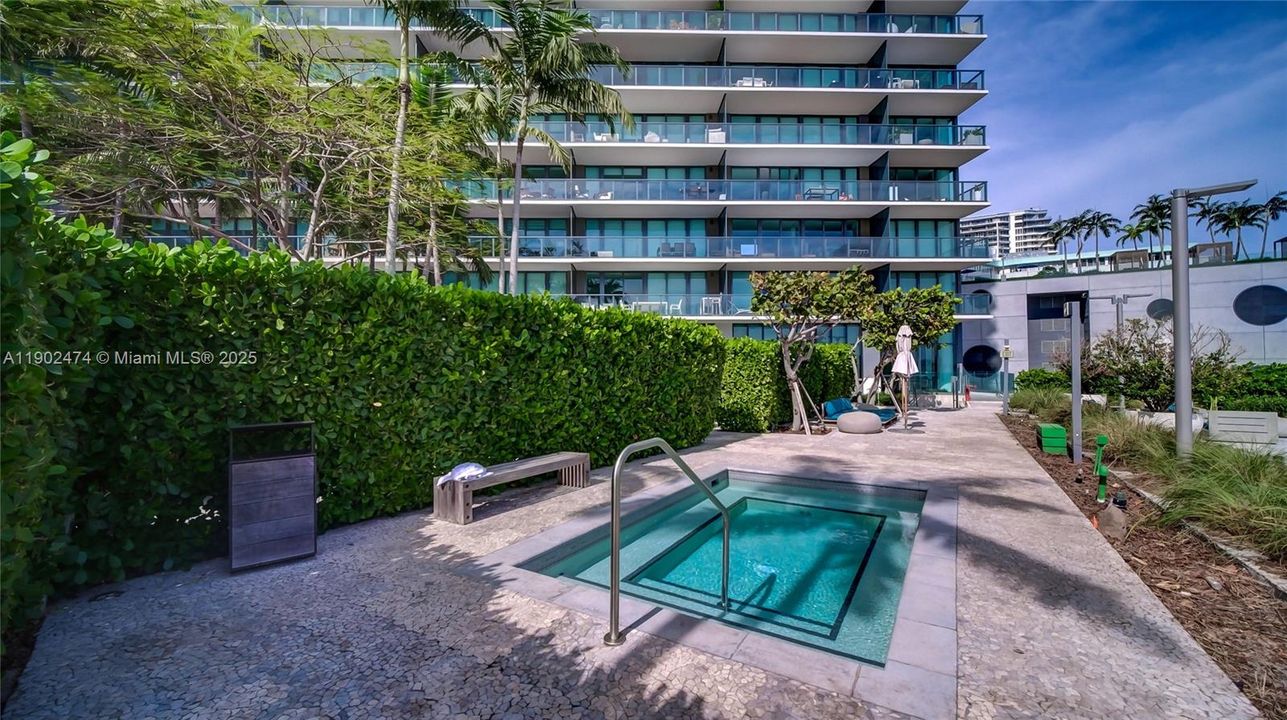 Active With Contract: $12,000 (3 beds, 3 baths, 1650 Square Feet)