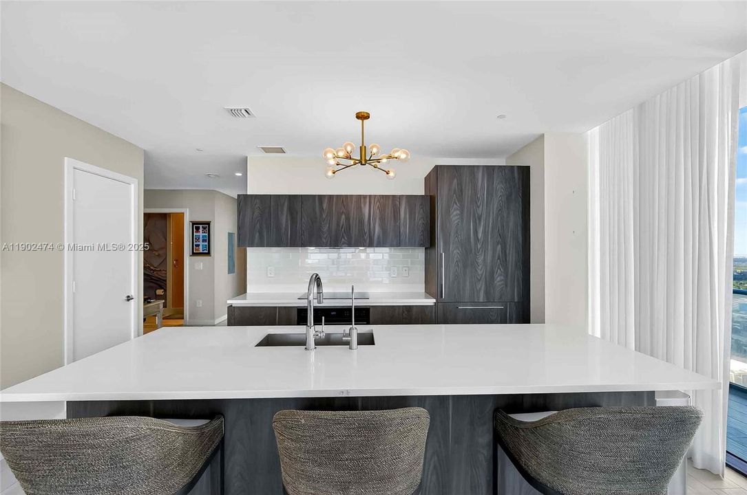 Active With Contract: $12,000 (3 beds, 3 baths, 1650 Square Feet)