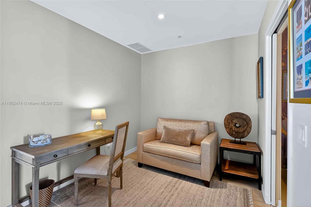 Active With Contract: $12,000 (3 beds, 3 baths, 1650 Square Feet)