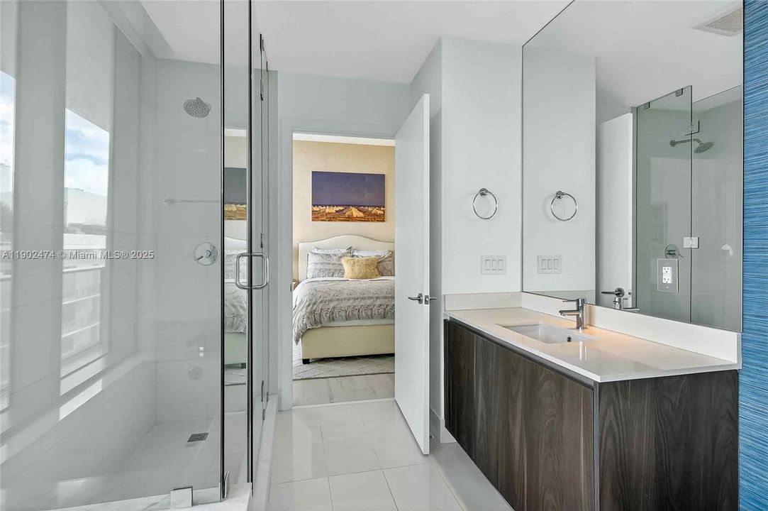 Active With Contract: $12,000 (3 beds, 3 baths, 1650 Square Feet)