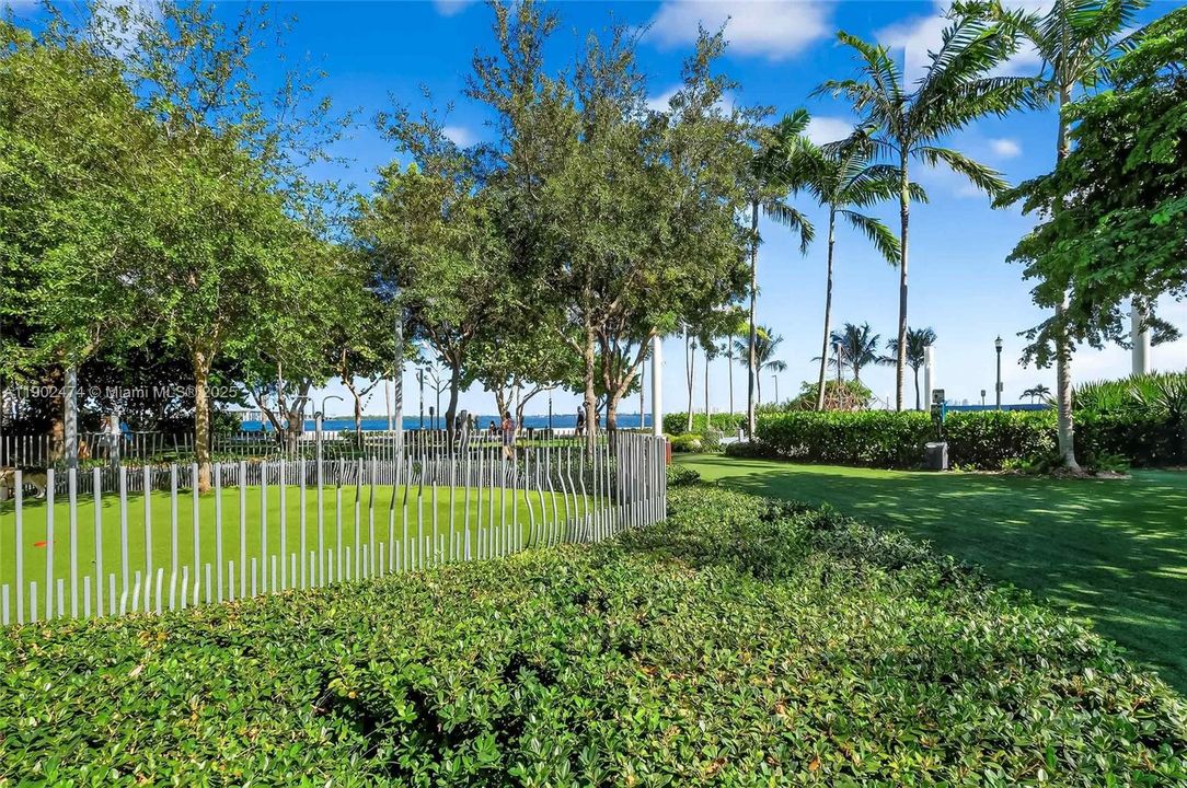 Active With Contract: $12,000 (3 beds, 3 baths, 1650 Square Feet)