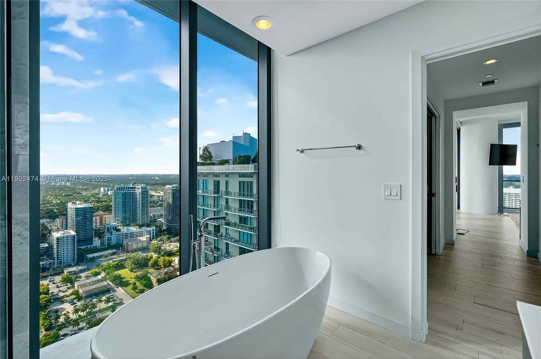 Active With Contract: $12,000 (3 beds, 3 baths, 1650 Square Feet)