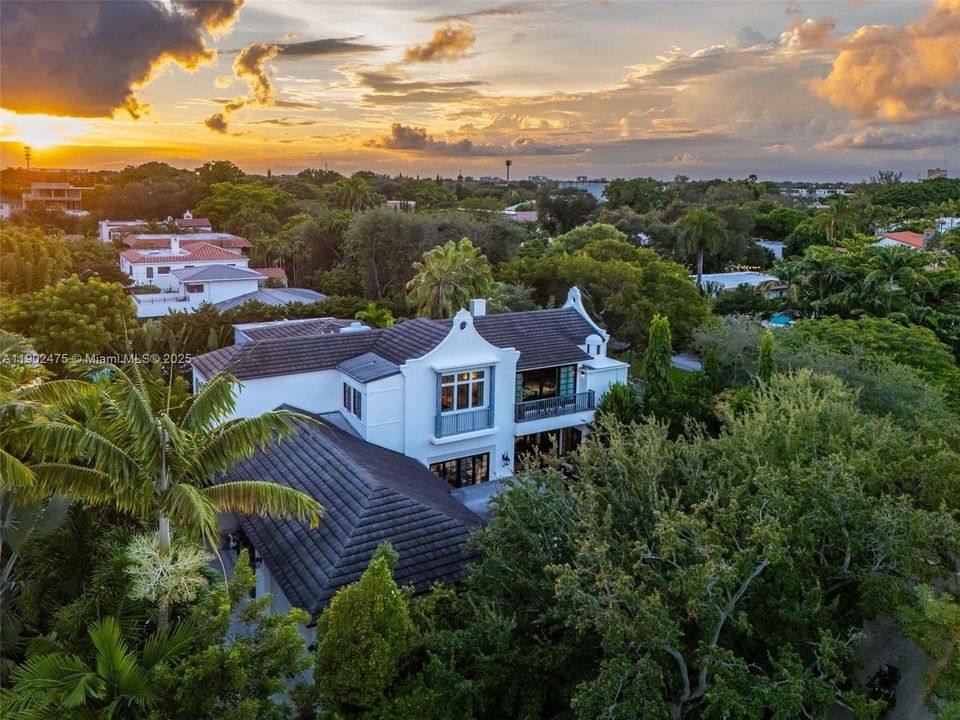 For Sale: $7,500,000 (4 beds, 4 baths, 3579 Square Feet)