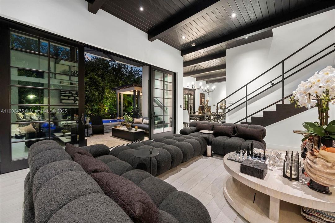 For Sale: $7,500,000 (4 beds, 4 baths, 3579 Square Feet)