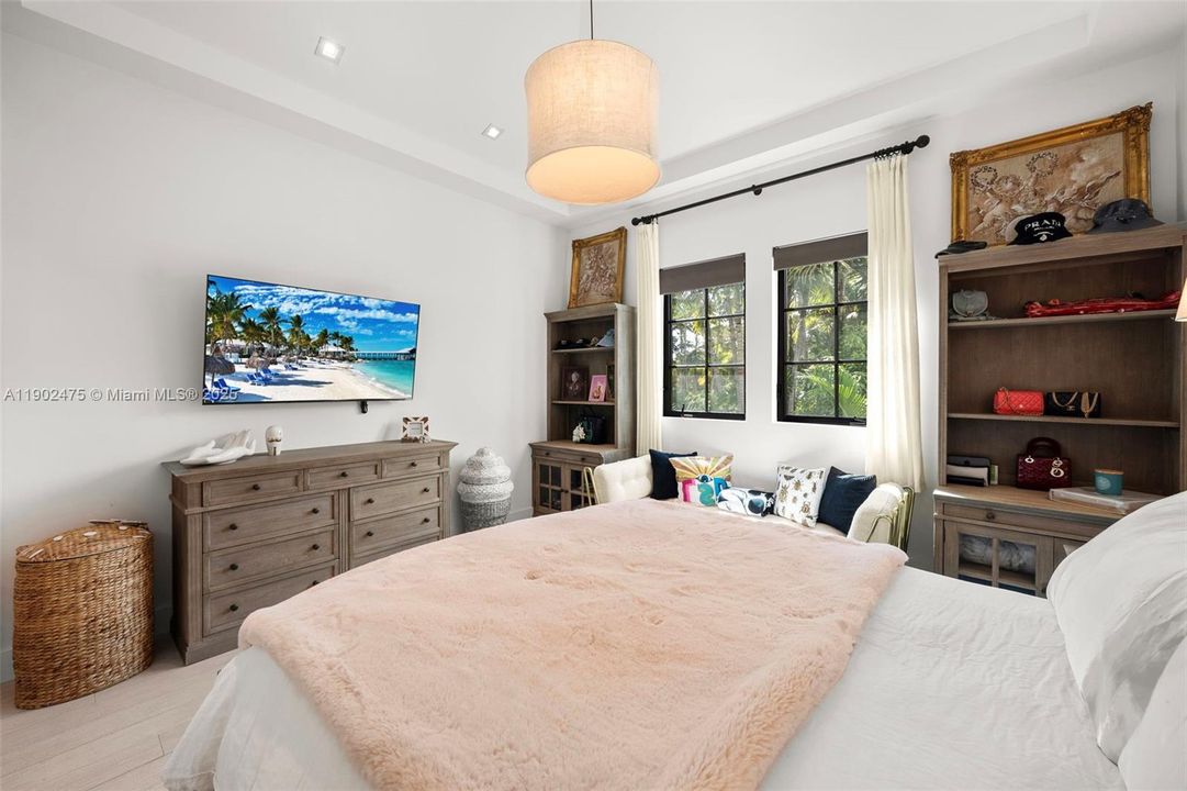 For Sale: $7,500,000 (4 beds, 4 baths, 3579 Square Feet)