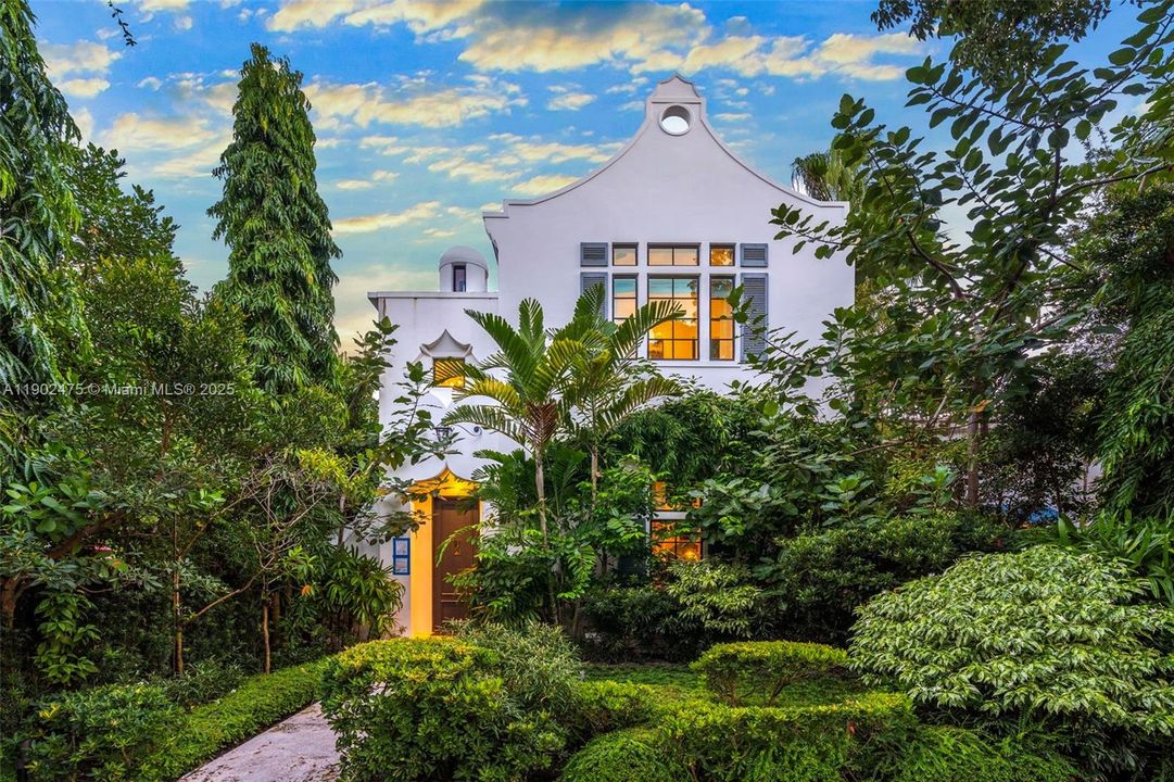 For Sale: $7,500,000 (4 beds, 4 baths, 3579 Square Feet)