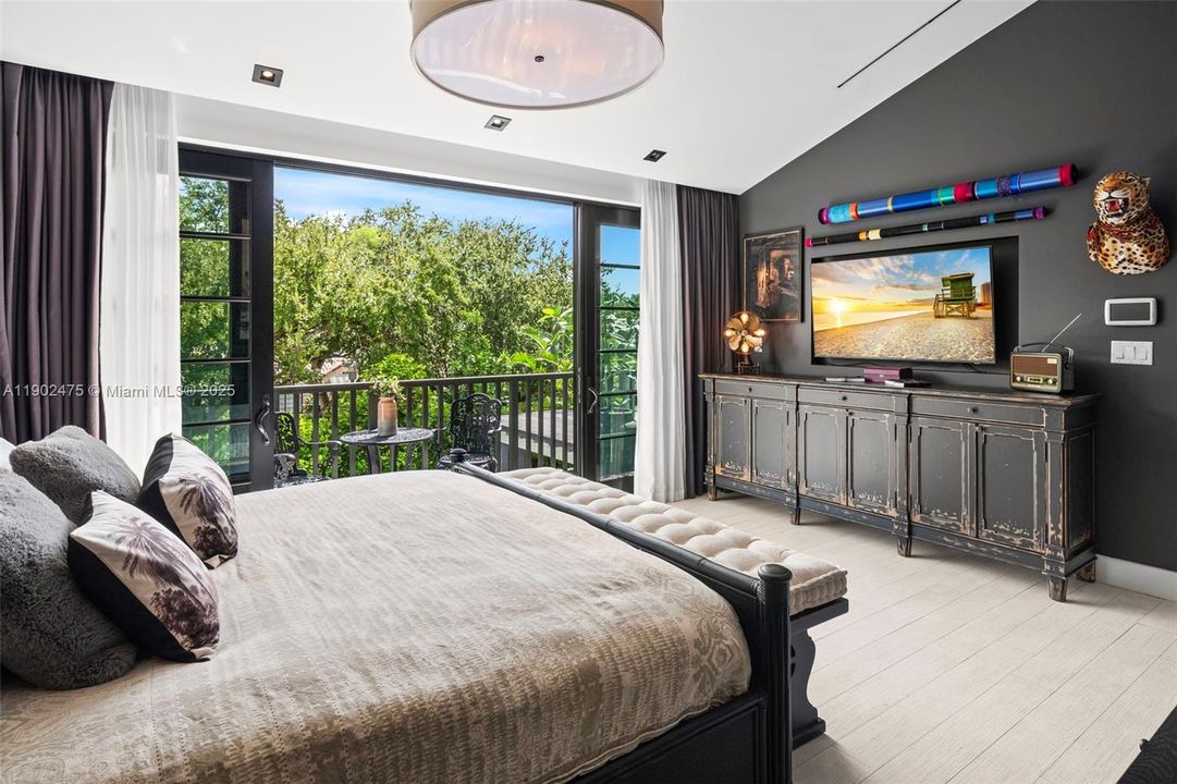 For Sale: $7,500,000 (4 beds, 4 baths, 3579 Square Feet)