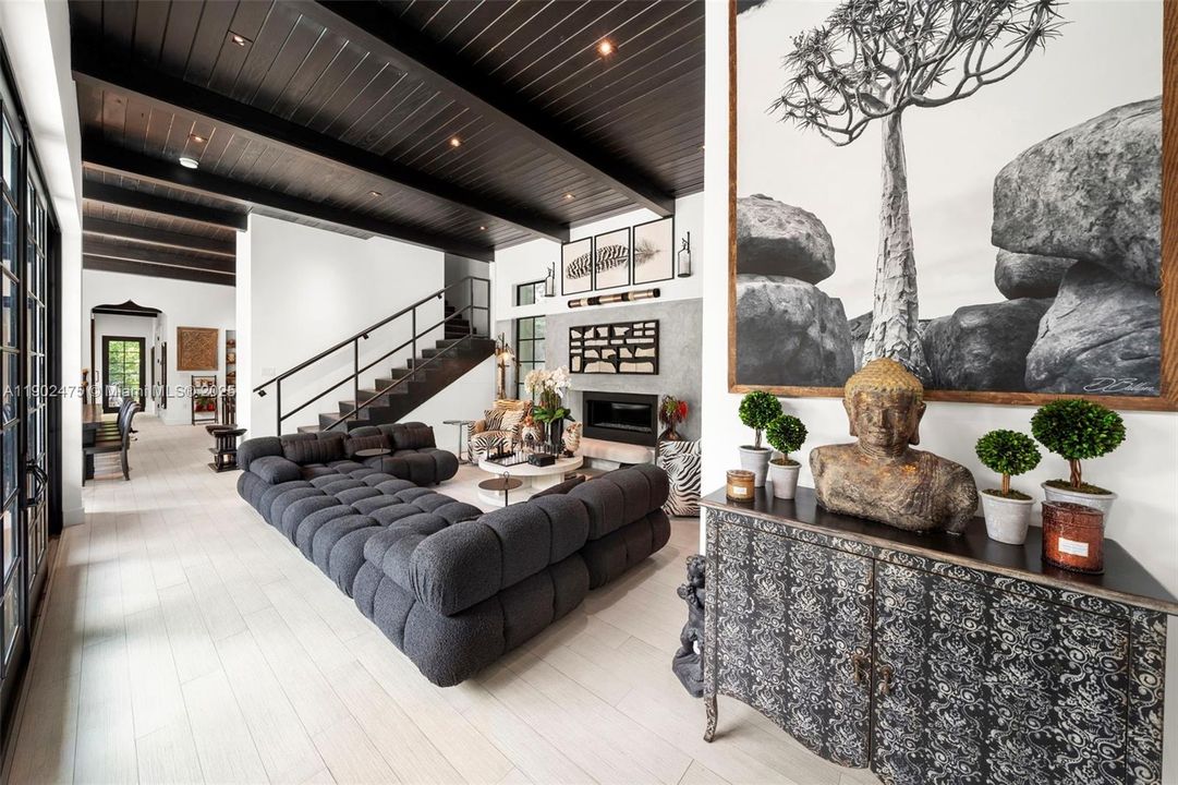 For Sale: $7,500,000 (4 beds, 4 baths, 3579 Square Feet)