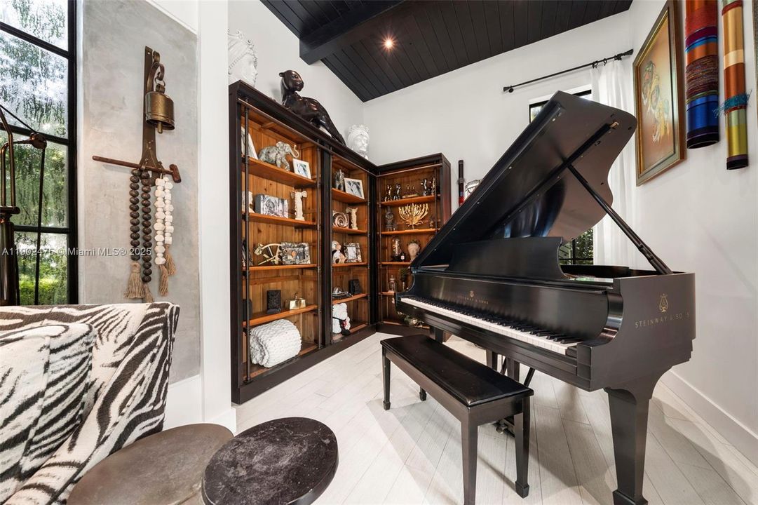 For Sale: $7,500,000 (4 beds, 4 baths, 3579 Square Feet)