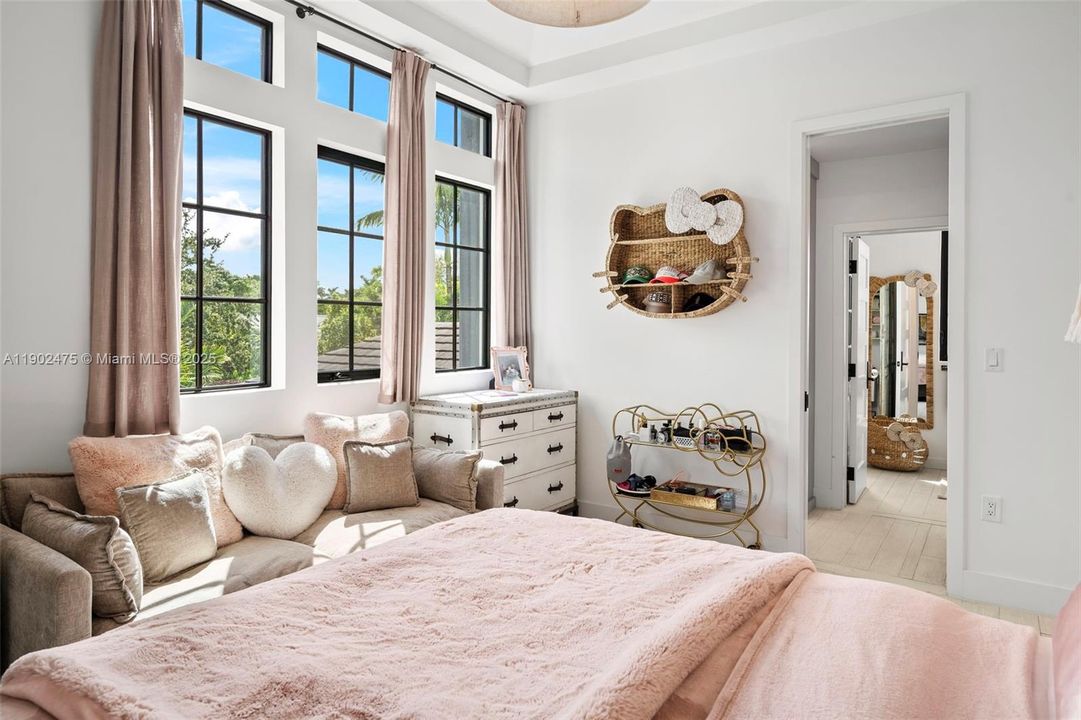 For Sale: $7,500,000 (4 beds, 4 baths, 3579 Square Feet)