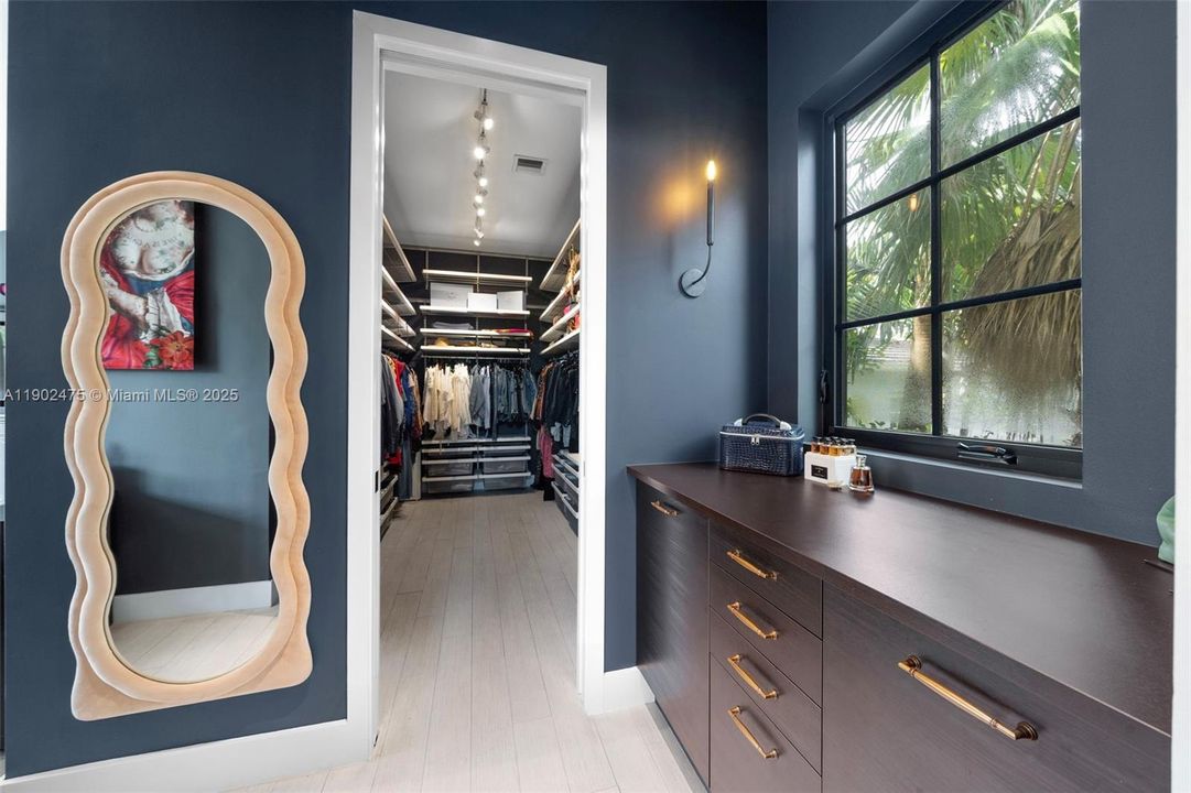 For Sale: $7,500,000 (4 beds, 4 baths, 3579 Square Feet)