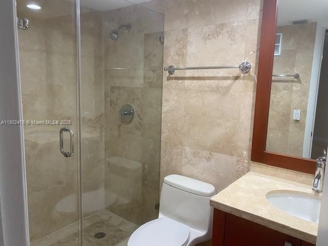 For Rent: $4,500 (3 beds, 3 baths, 2019 Square Feet)