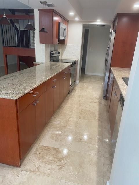 For Rent: $4,500 (3 beds, 3 baths, 2019 Square Feet)