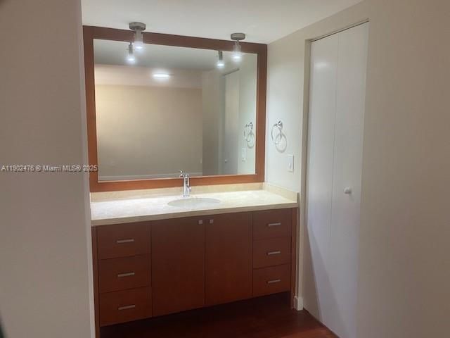 For Rent: $4,500 (3 beds, 3 baths, 2019 Square Feet)