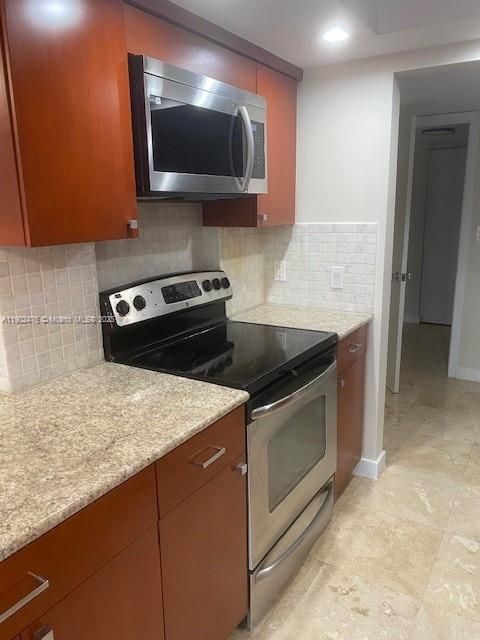 For Rent: $4,500 (3 beds, 3 baths, 2019 Square Feet)