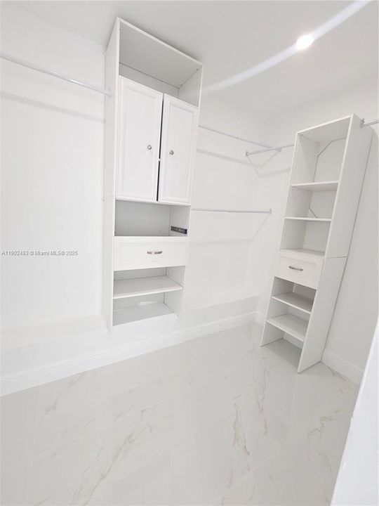 Recently Rented: $4,300 (4 beds, 3 baths, 1863 Square Feet)