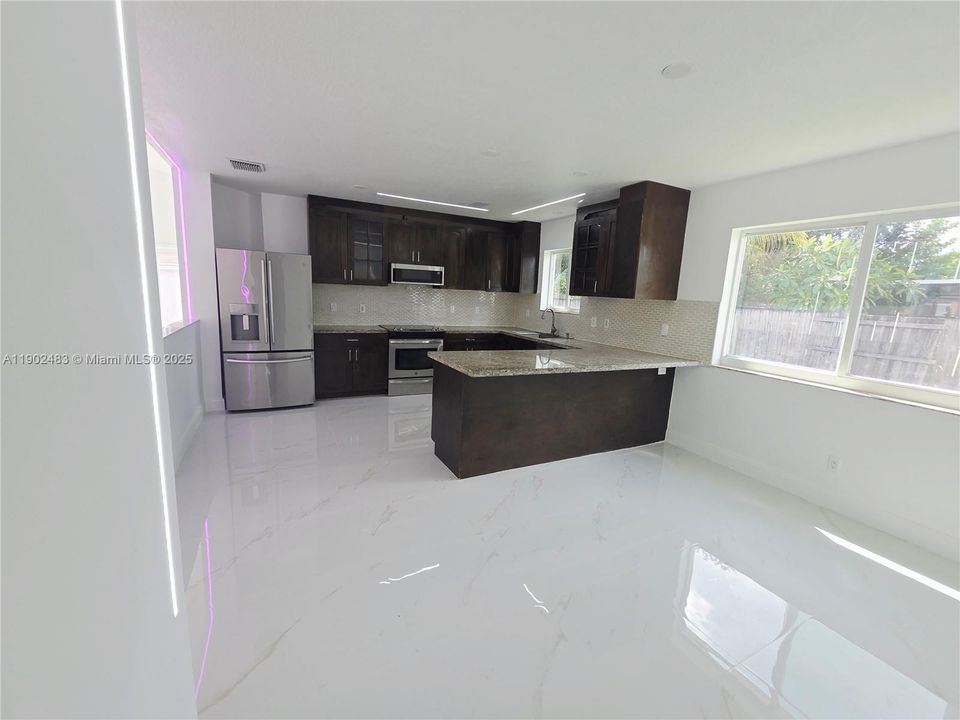 Recently Rented: $4,300 (4 beds, 3 baths, 1863 Square Feet)