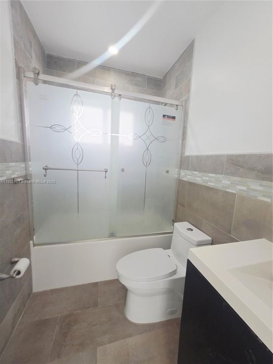 Recently Rented: $4,300 (4 beds, 3 baths, 1863 Square Feet)