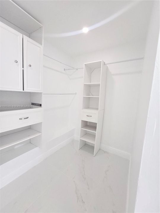 Recently Rented: $4,300 (4 beds, 3 baths, 1863 Square Feet)