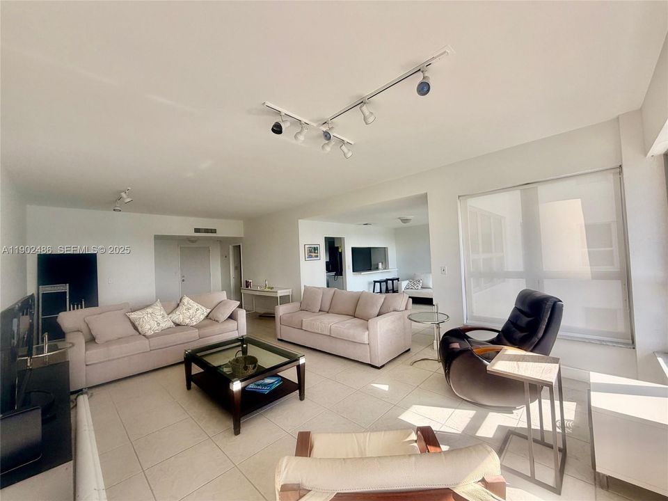 En Venta: $547,000 (1 camas, 1 baños, 1150 Pies cuadrados)