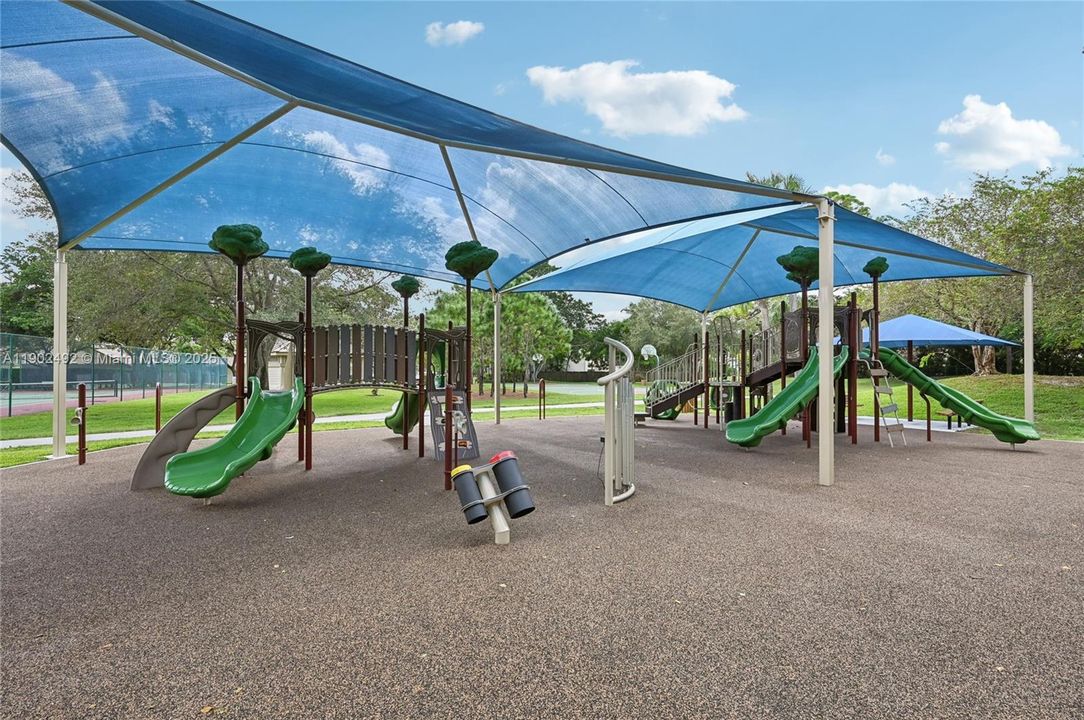 На продажу: $1,425,000 (5 спален, 3 ванн, 3222 Квадратных фут)