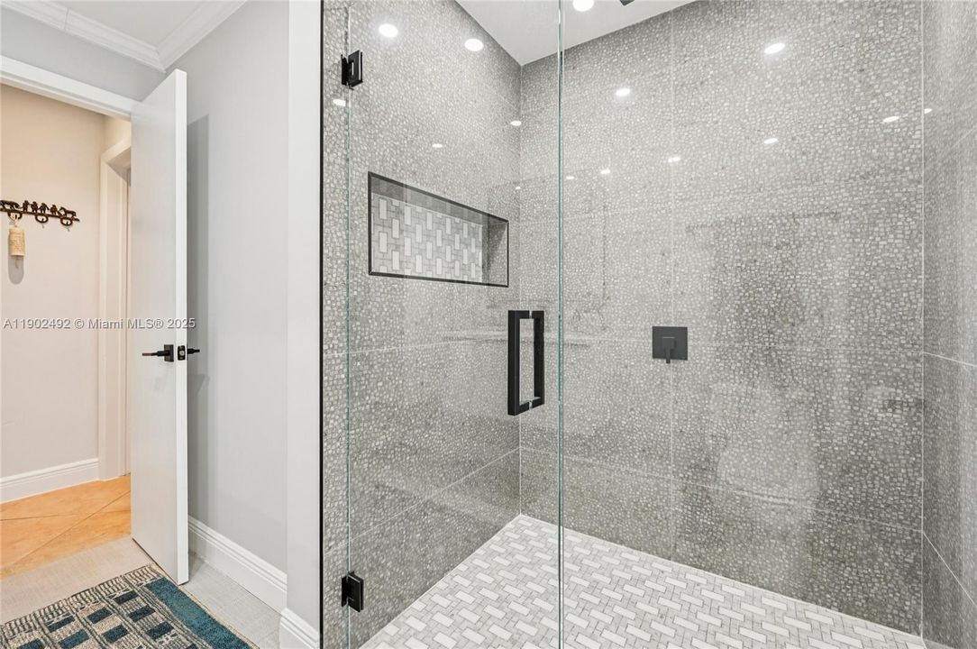 На продажу: $1,425,000 (5 спален, 3 ванн, 3222 Квадратных фут)