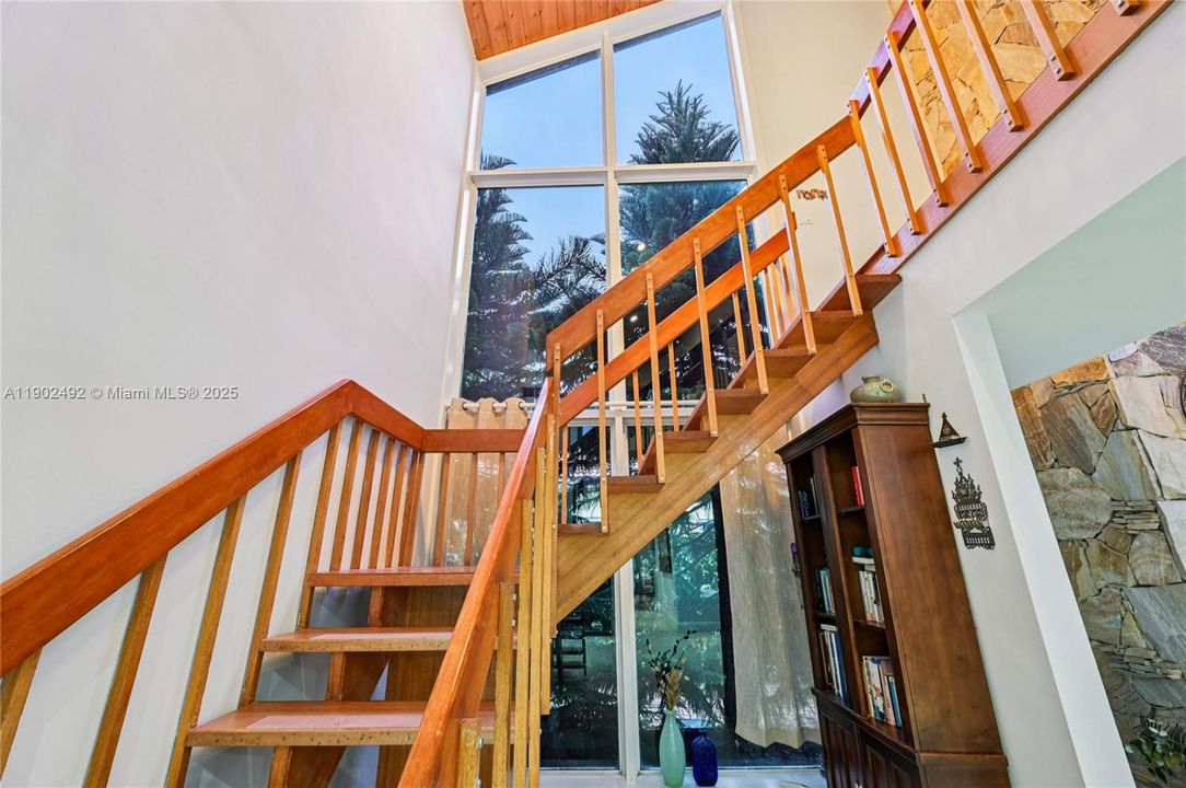 На продажу: $1,425,000 (5 спален, 3 ванн, 3222 Квадратных фут)