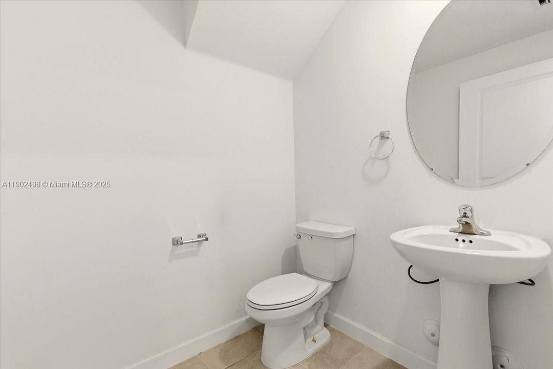 En Venta: $550,000 (3 camas, 2 baños, 1695 Pies cuadrados)