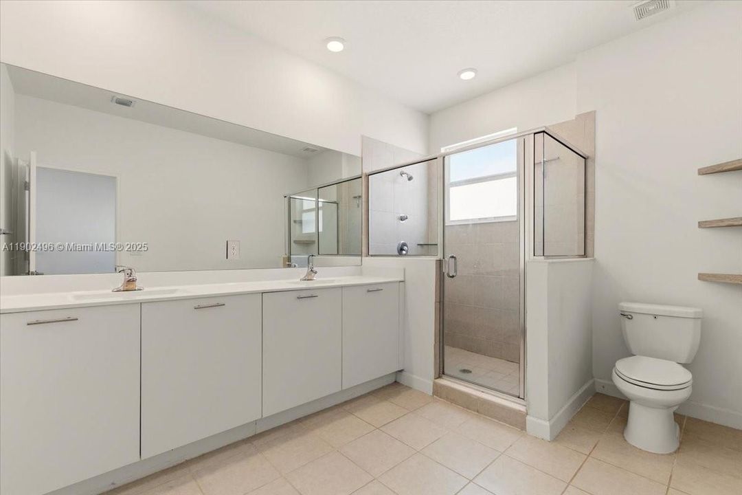 En Venta: $550,000 (3 camas, 2 baños, 1695 Pies cuadrados)