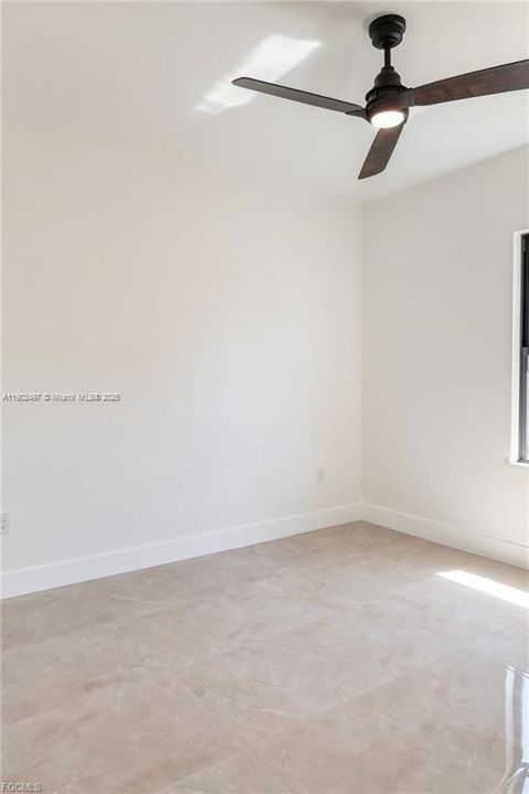 En Venta: $525,000 (4 camas, 2 baños, 2097 Pies cuadrados)