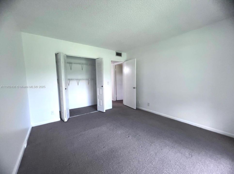 For Rent: $1,950 (2 beds, 2 baths, 1044 Square Feet)