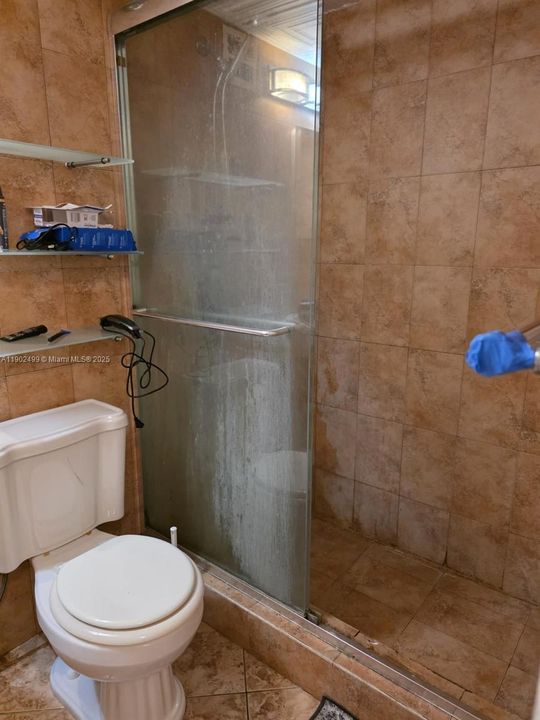 Active With Contract: $195,000 (2 beds, 1 baths, 1060 Square Feet)