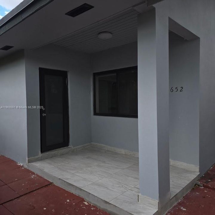 Recientemente alquilado: $2,900 (2 camas, 1 baños, 1461 Pies cuadrados)