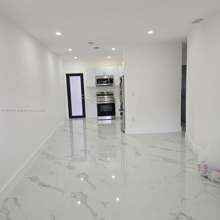 Recientemente alquilado: $2,900 (2 camas, 1 baños, 1461 Pies cuadrados)