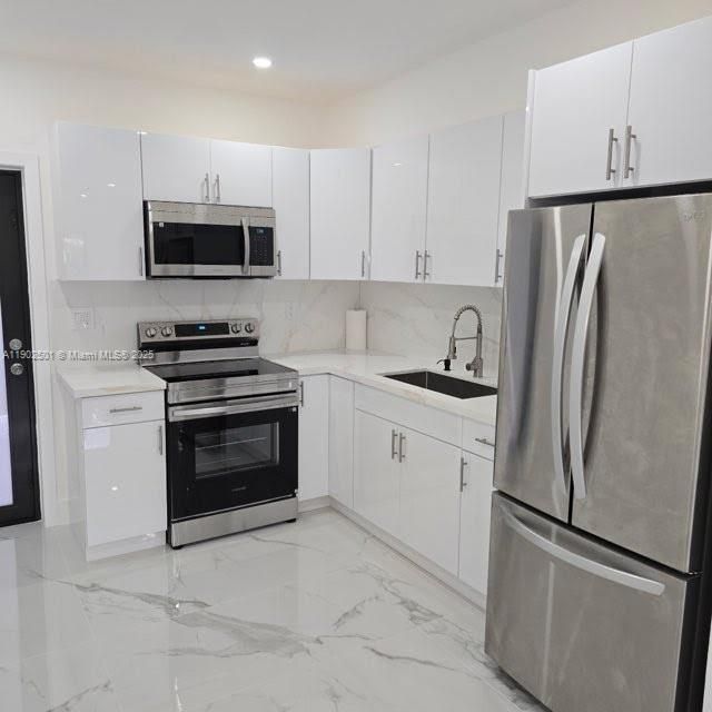 Recientemente alquilado: $2,900 (2 camas, 1 baños, 1461 Pies cuadrados)