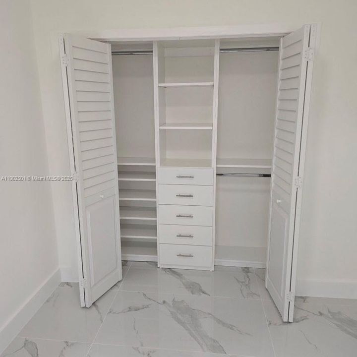 Recientemente alquilado: $2,900 (2 camas, 1 baños, 1461 Pies cuadrados)