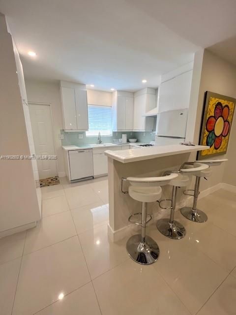 For Rent: $2,900 (2 beds, 1 baths, 1100 Square Feet)