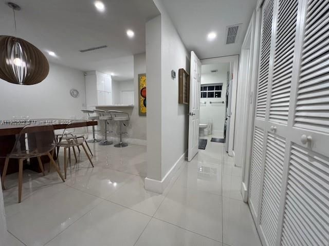 For Rent: $2,900 (2 beds, 1 baths, 1100 Square Feet)