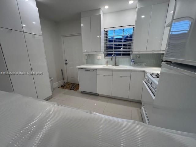 For Rent: $2,900 (2 beds, 1 baths, 1100 Square Feet)