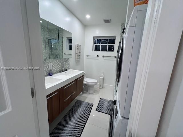 For Rent: $2,900 (2 beds, 1 baths, 1100 Square Feet)