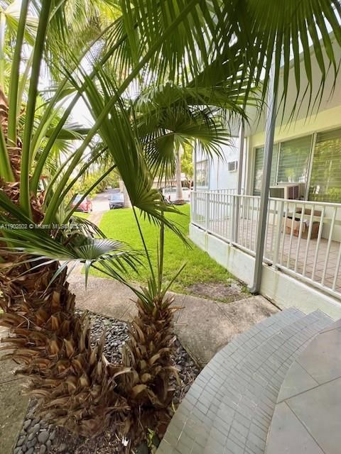 For Rent: $2,900 (2 beds, 1 baths, 1100 Square Feet)