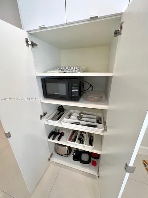 For Rent: $2,900 (2 beds, 1 baths, 1100 Square Feet)