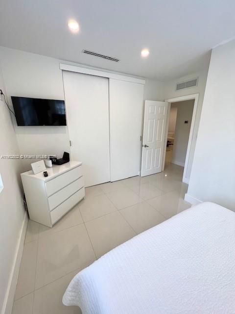 For Rent: $2,900 (2 beds, 1 baths, 1100 Square Feet)