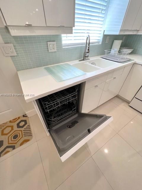 For Rent: $2,900 (2 beds, 1 baths, 1100 Square Feet)