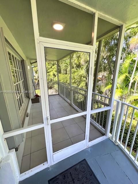 For Rent: $2,900 (2 beds, 1 baths, 1100 Square Feet)